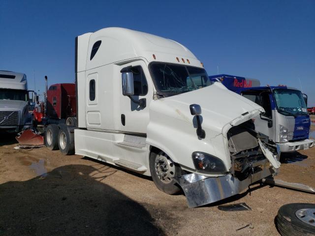  Salvage Freightliner Cascadia 1