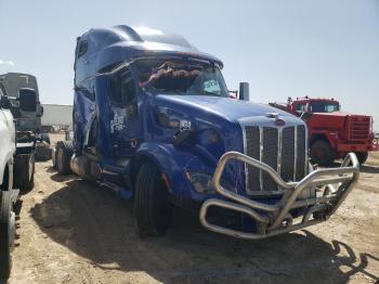  Salvage Peterbilt 579