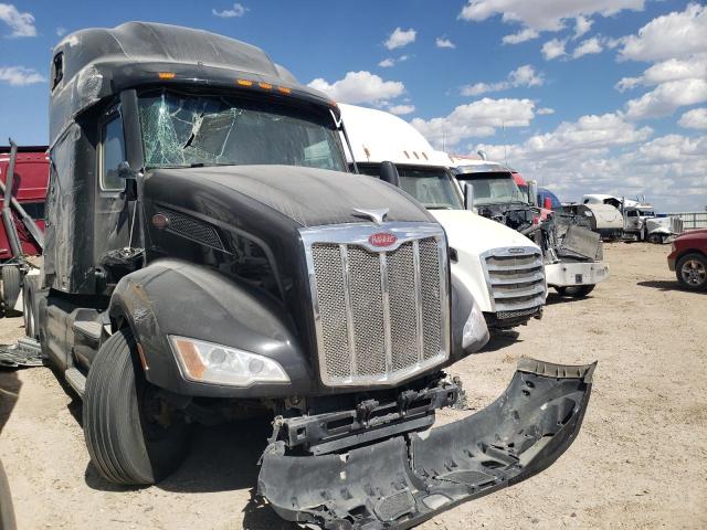  Salvage Peterbilt 579