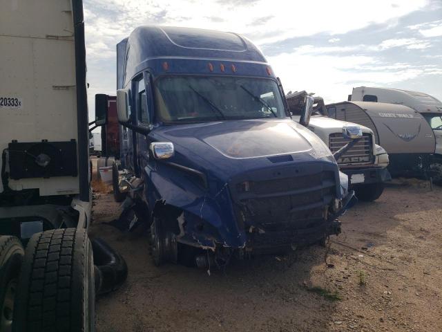  Salvage Freightliner Cascadia 1