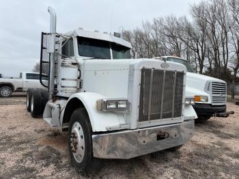  Salvage Peterbilt 379