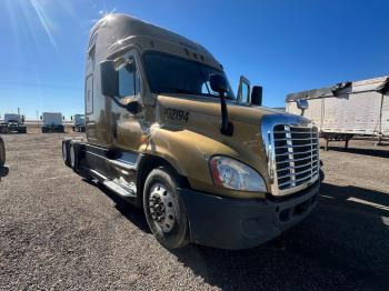  Salvage Freightliner Cascadia 1