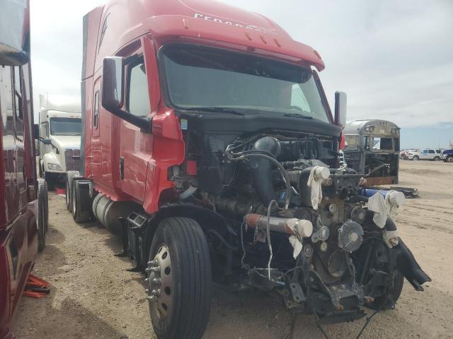  Salvage Freightliner Cascadia 1