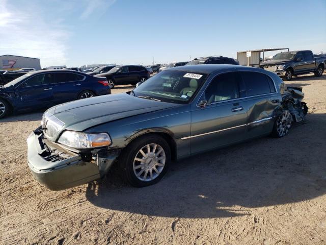  Salvage Lincoln Towncar