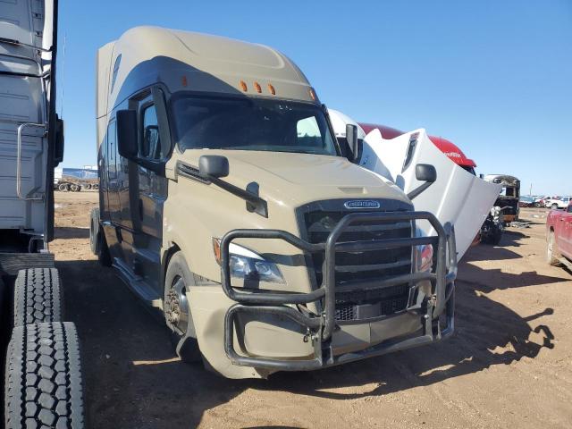  Salvage Freightliner Cascadia 1