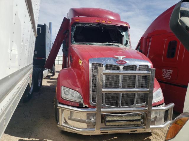  Salvage Peterbilt 579