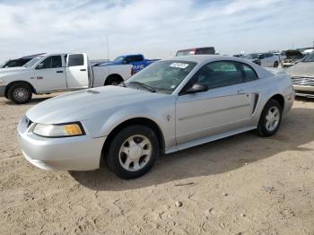  Salvage Ford Mustang