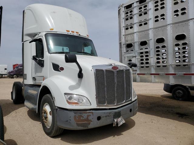  Salvage Peterbilt 579