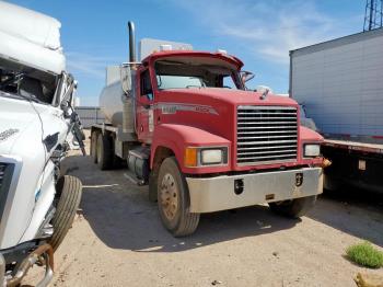  Salvage Mack 600 Chu600