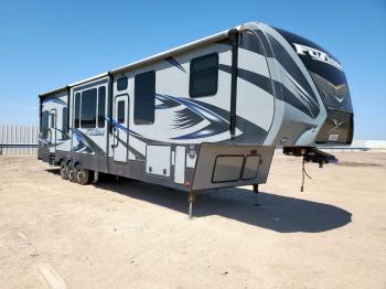  Salvage Keystone 5th Wheel