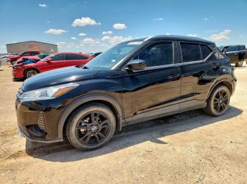  Salvage Nissan Kicks