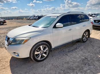 Salvage Nissan Pathfinder