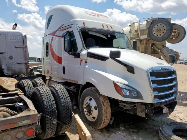  Salvage Freightliner Cascadia 1