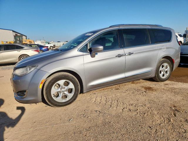  Salvage Chrysler Pacifica