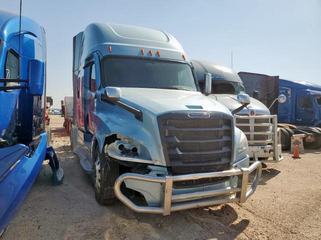  Salvage Freightliner Cascadia 1