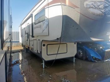  Salvage Jayco Pinnacle