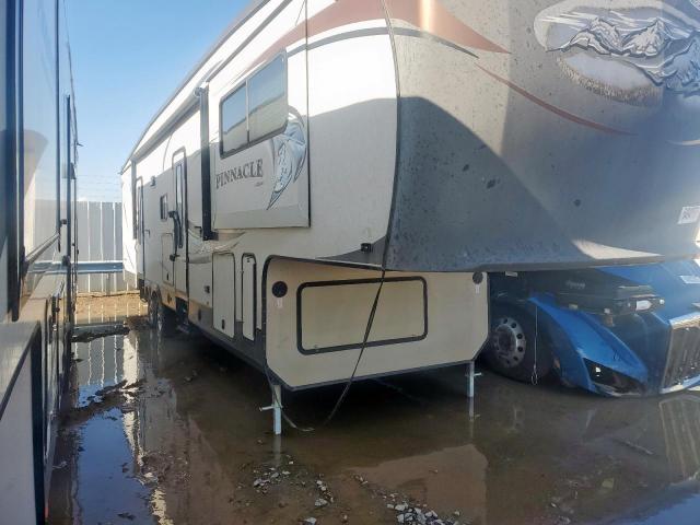  Salvage Jayco Pinnacle