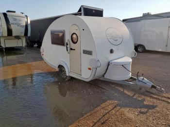  Salvage Tabl Trailer