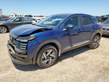  Salvage Nissan Kicks