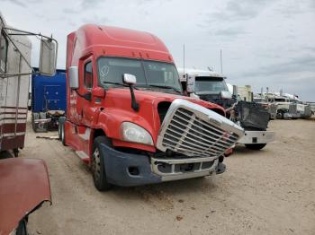  Salvage Freightliner Cascadia 1