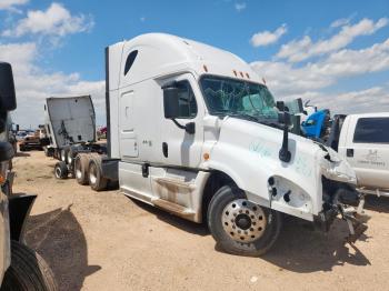  Salvage Freightliner Cascadia 125