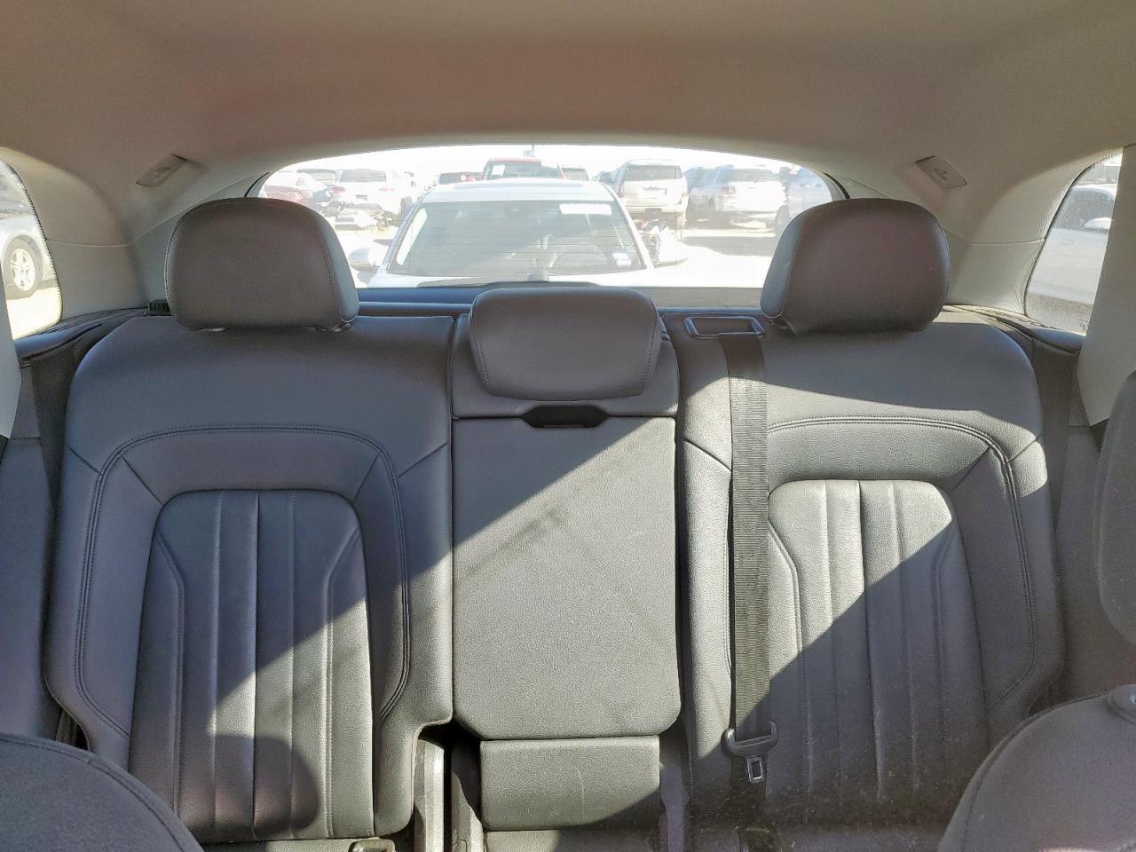 Audi Q5 Premium Image 13