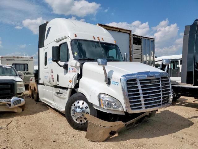  Salvage Freightliner Cascadia 1