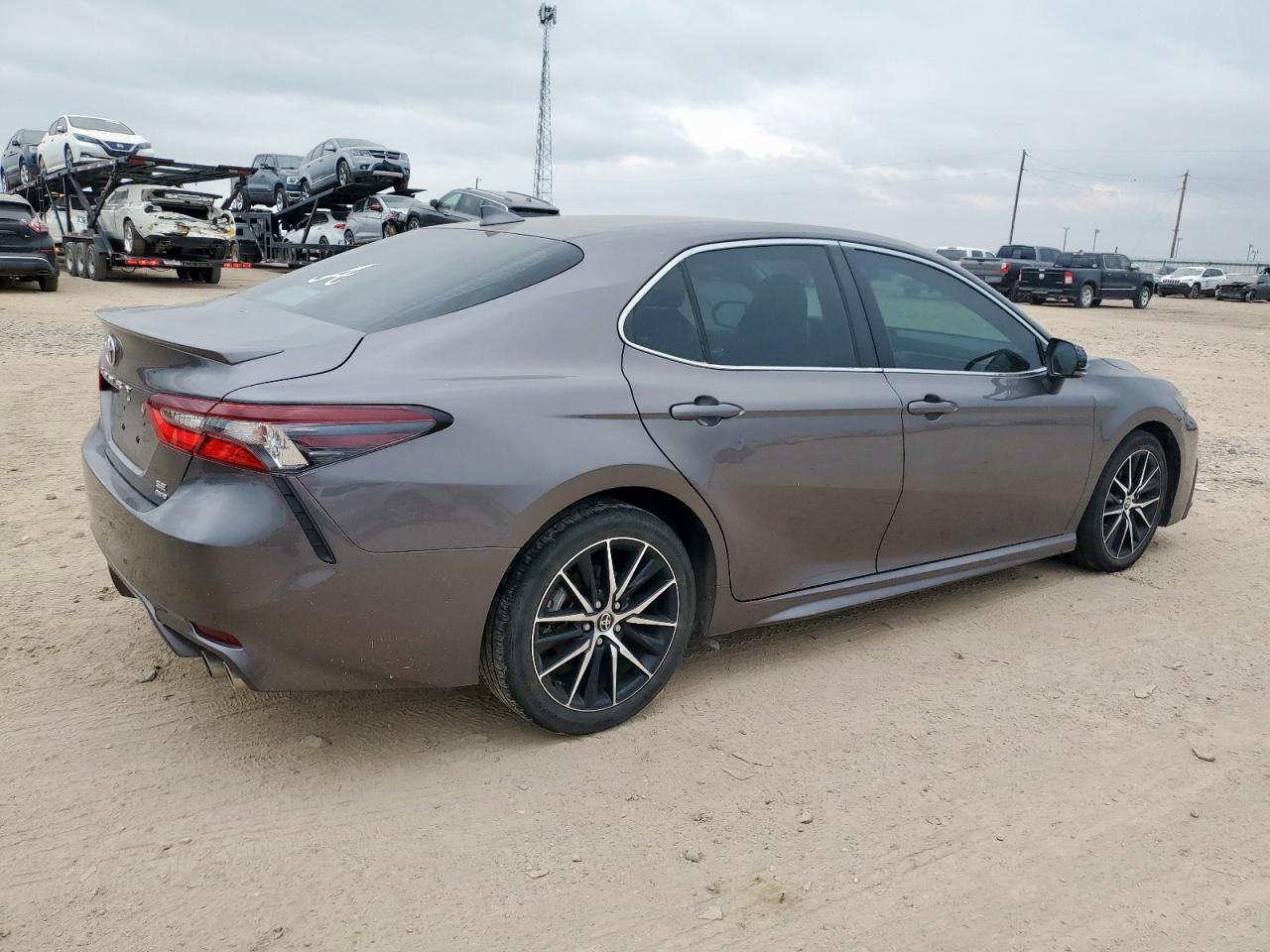 Toyota Camry Se Night Shade Image 5