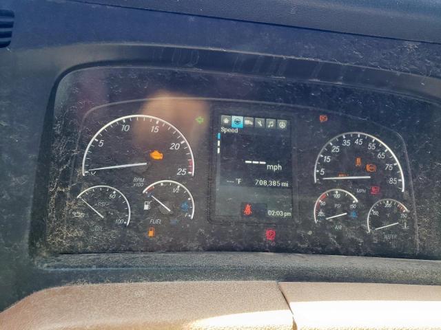 Freightliner Cascadia 126 Image 8