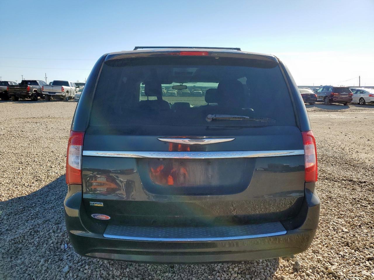 Chrysler Minivan Touring Image 7