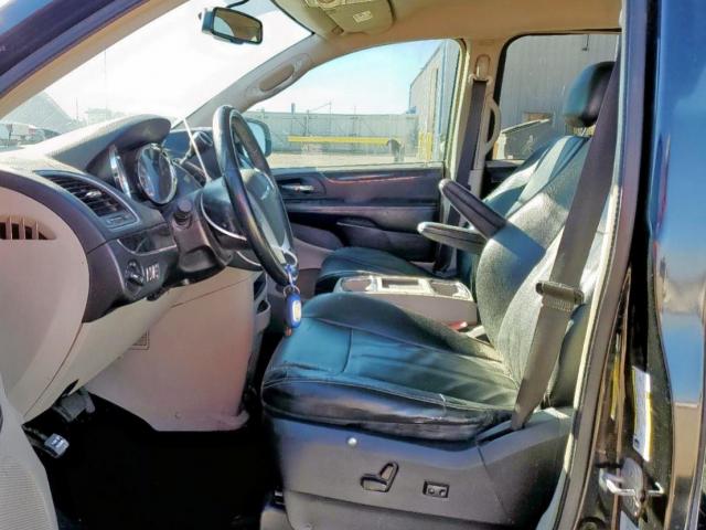 Chrysler Minivan Touring Image 10