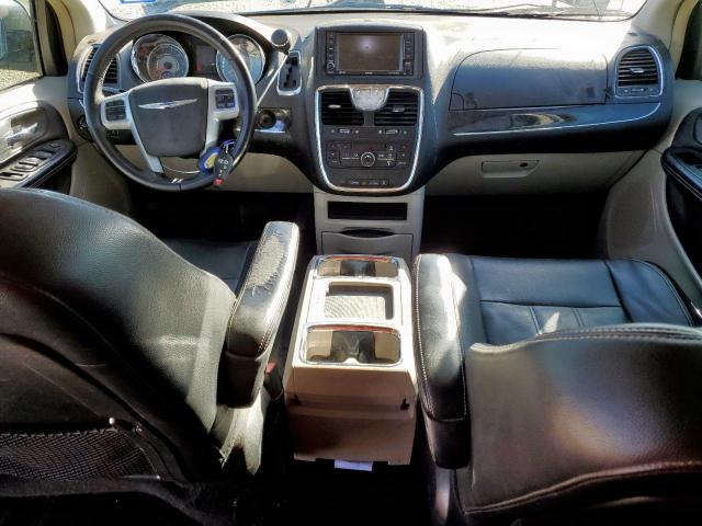 Chrysler Minivan Touring Image 9