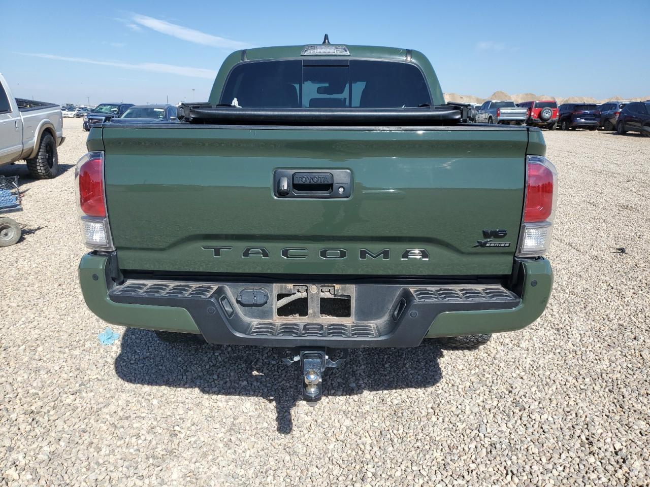 Toyota Tacoma Double Cab Image 4