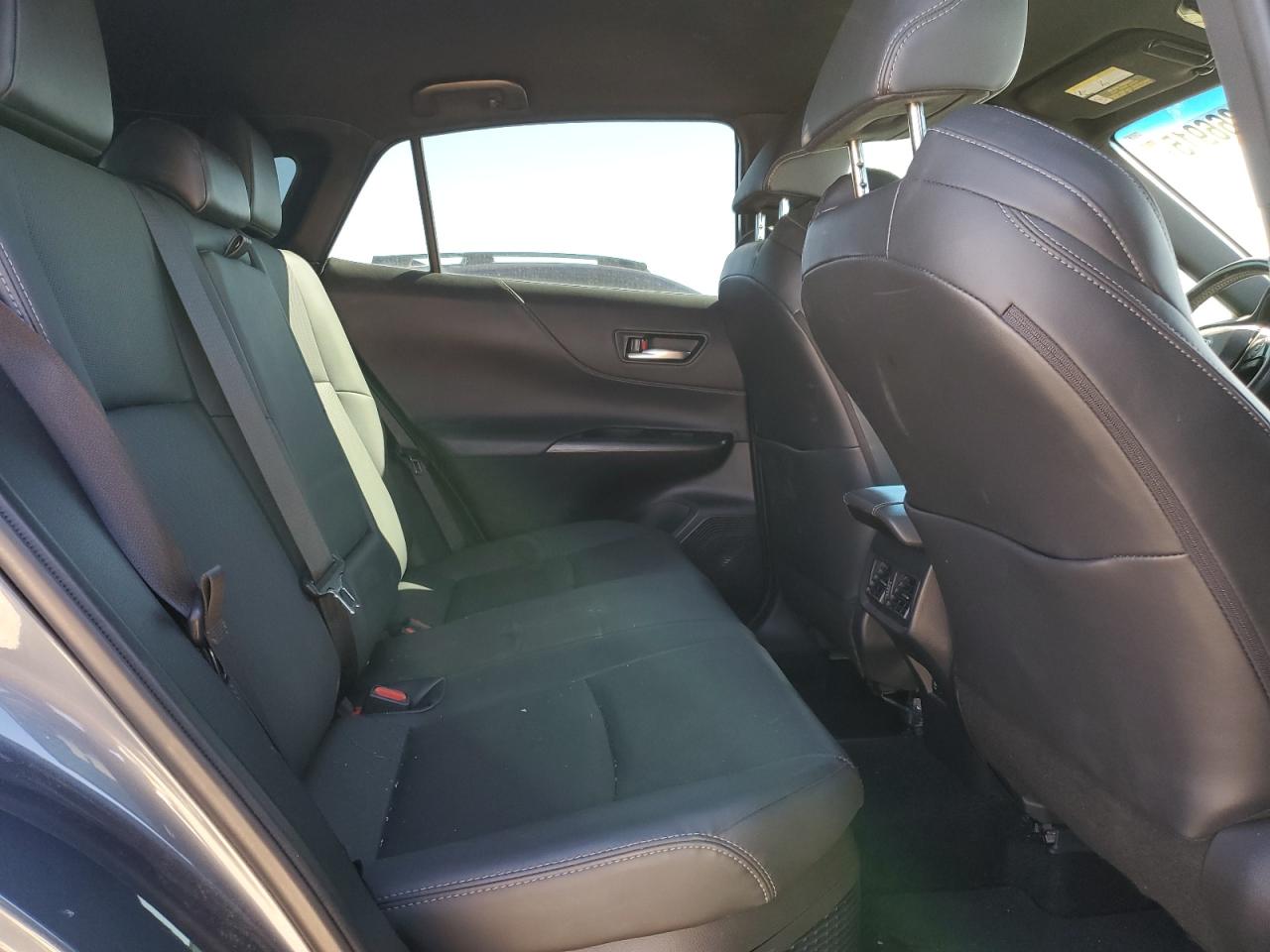 Toyota Venza Le Image 8