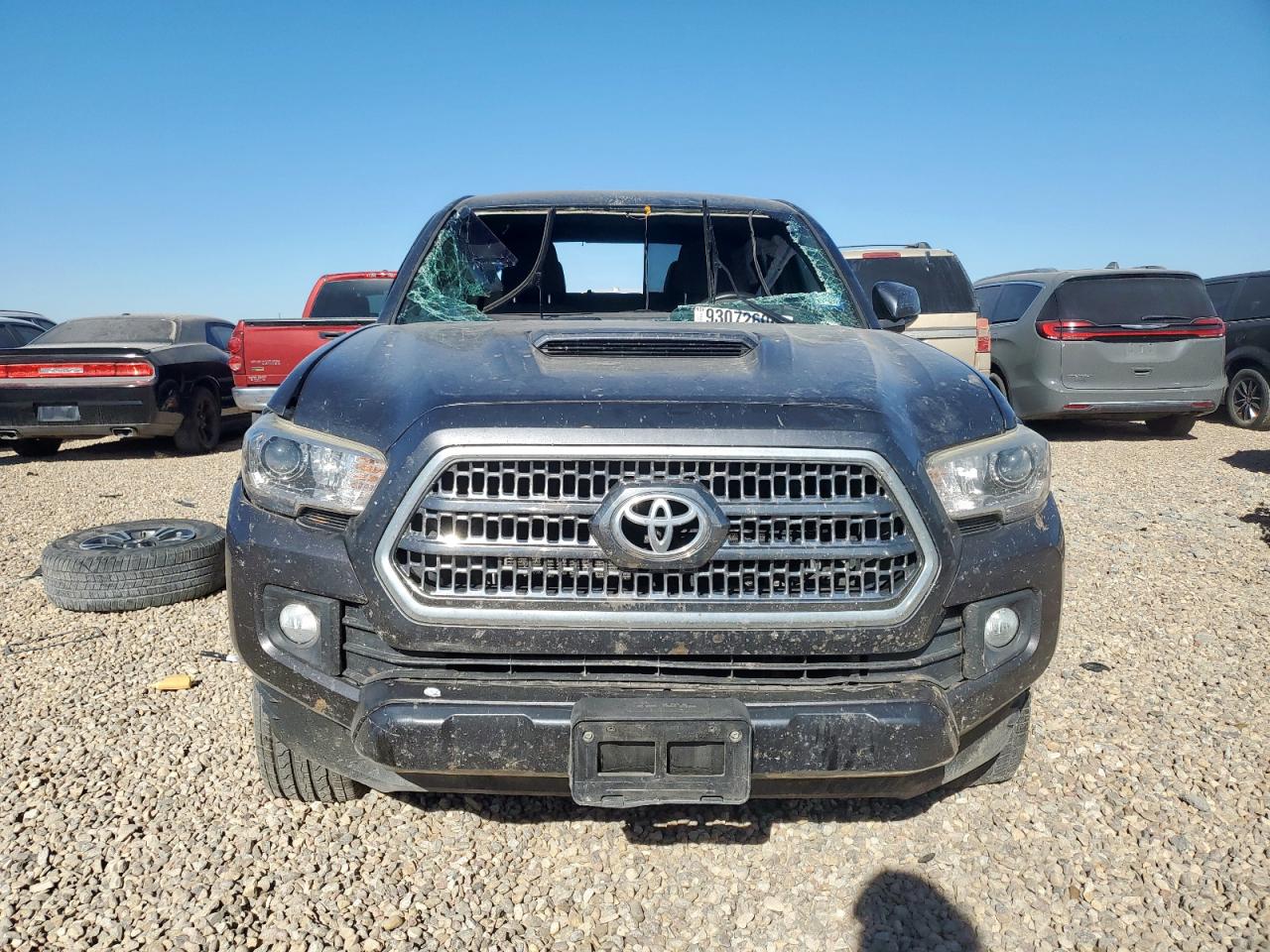 Toyota Tacoma Double Cab Image 3