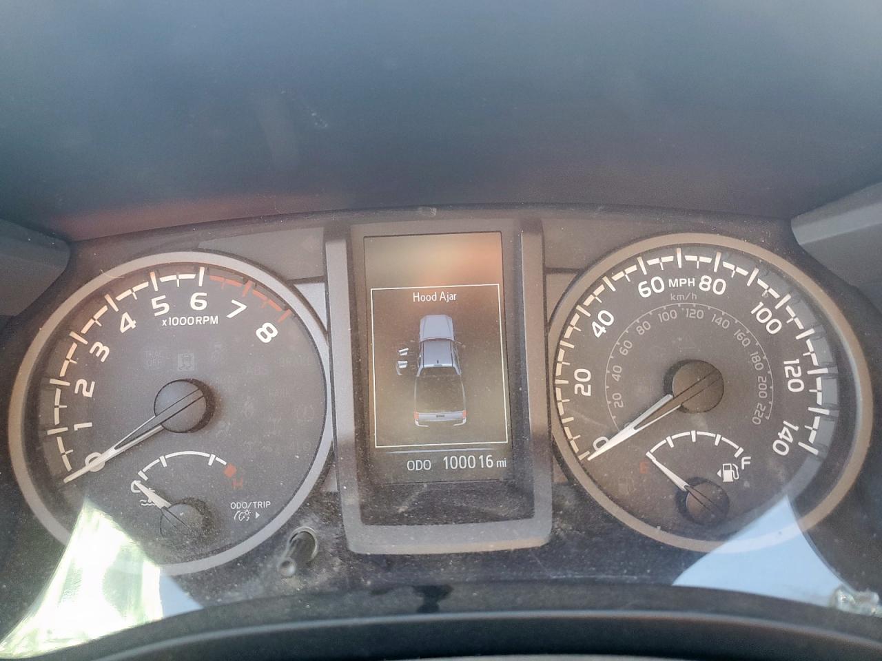 Toyota Tacoma Double Cab Image 5