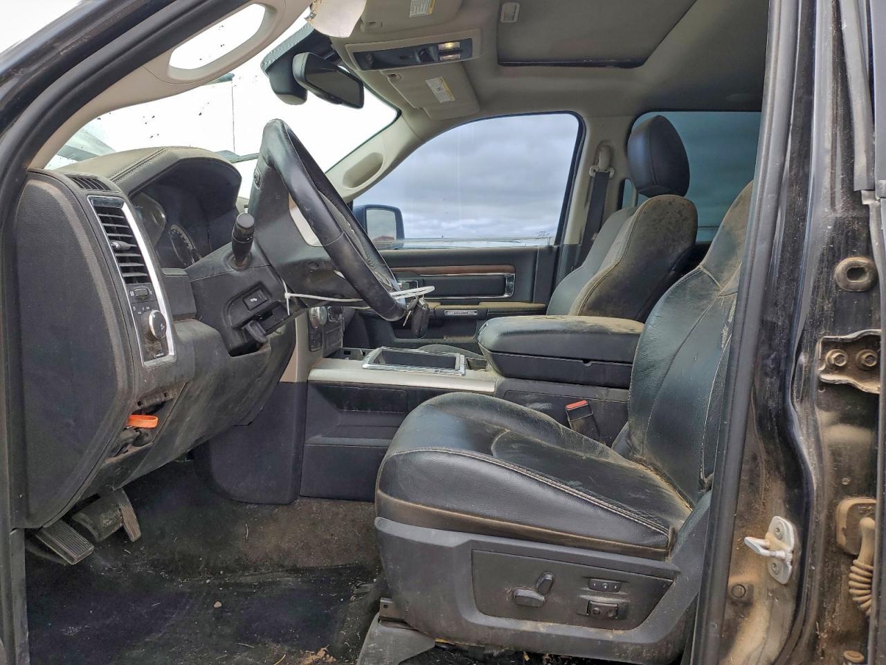 Ram 1500 Laramie Image 3