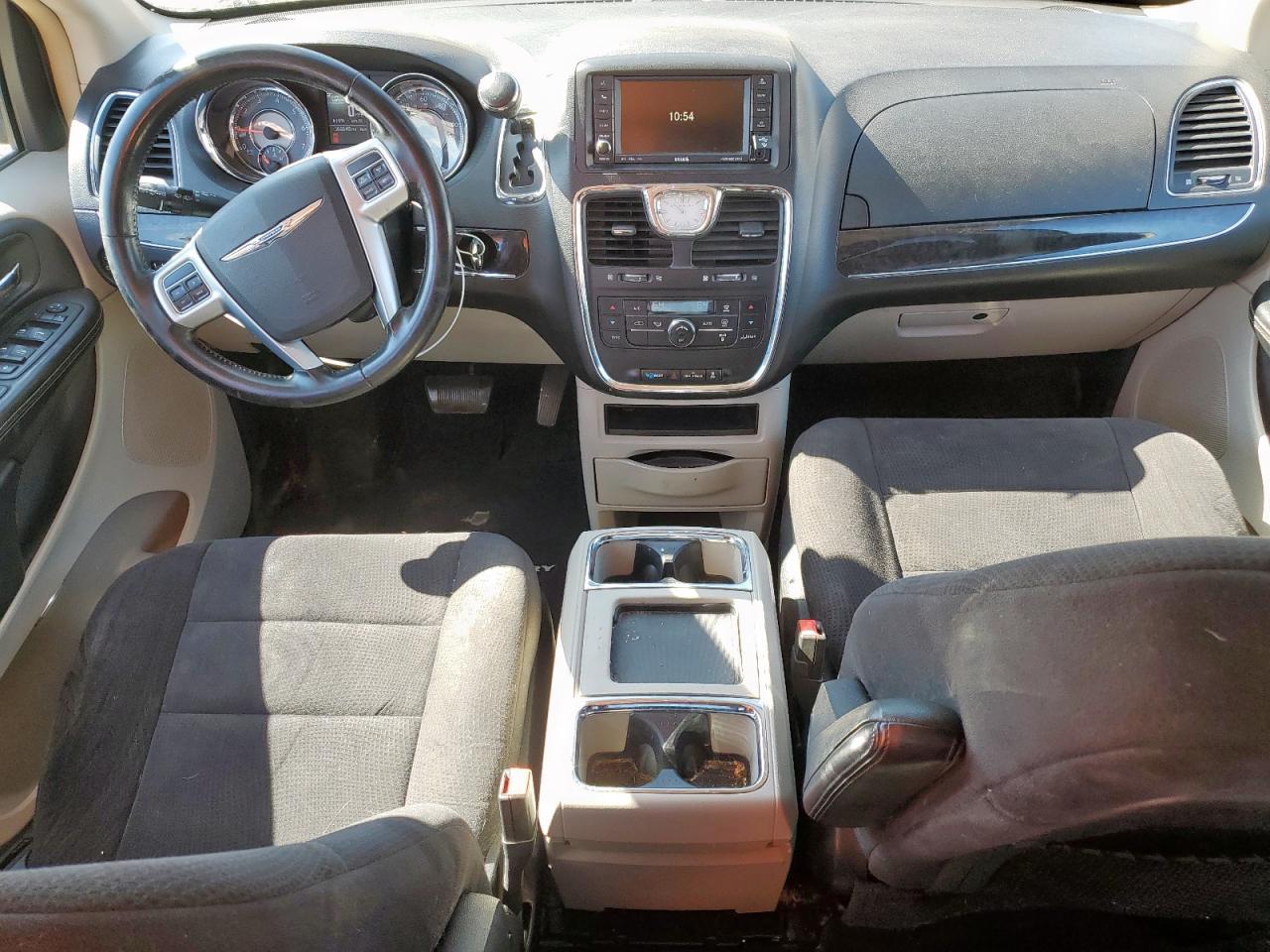 Chrysler Minivan Touring Image 10