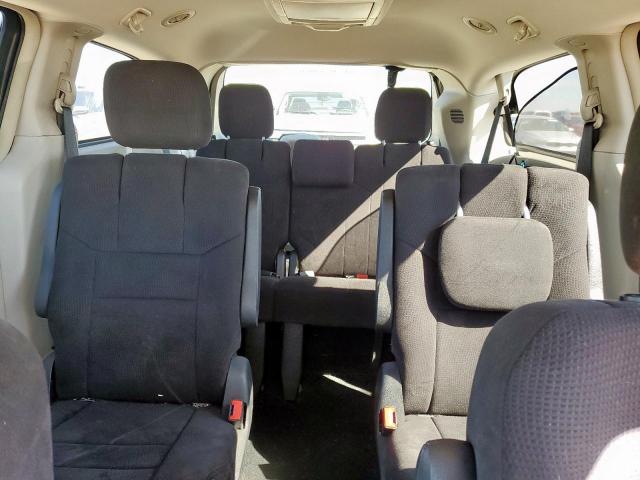 Chrysler Minivan Touring Image 4