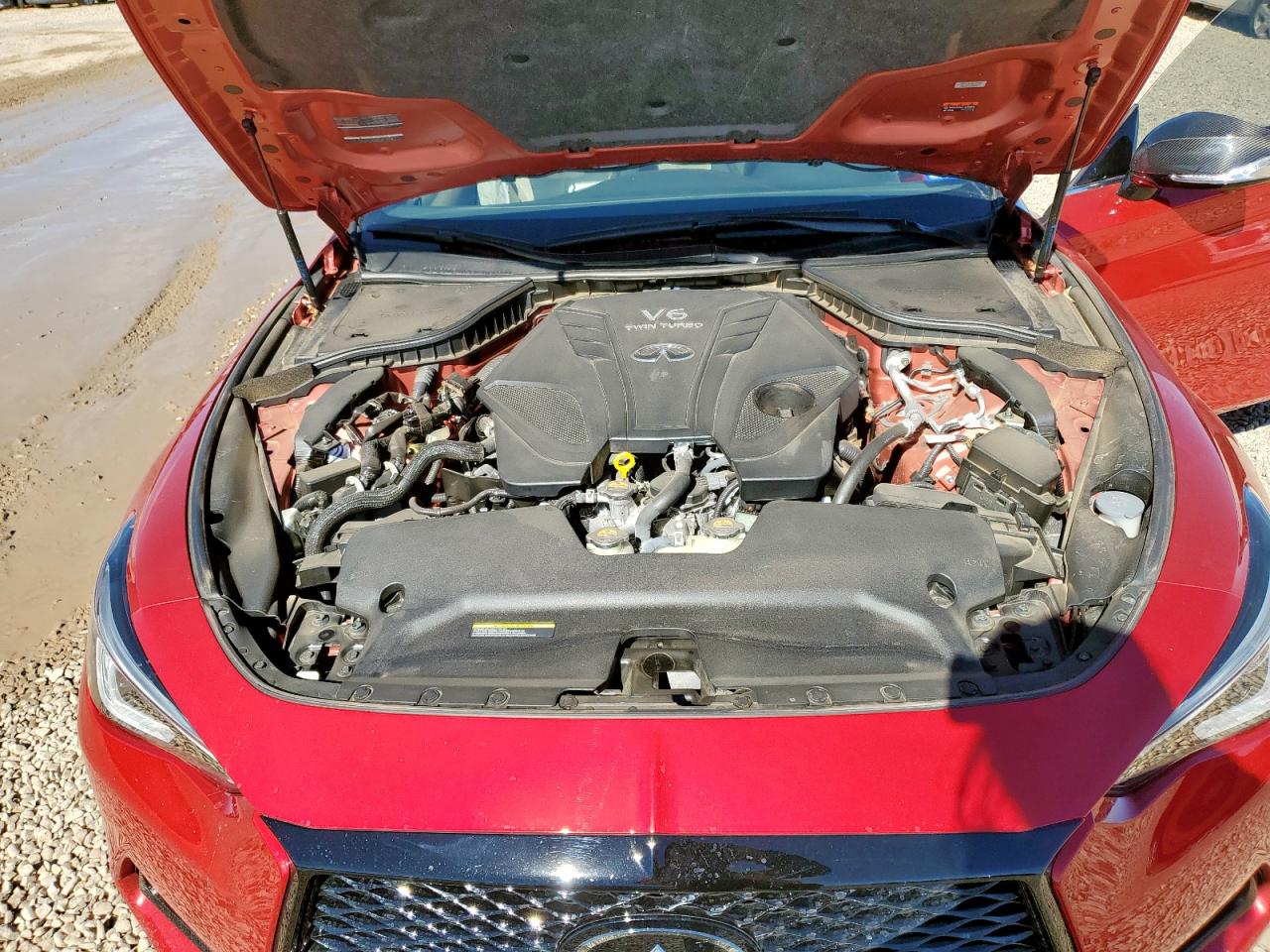 INFINITI Q60 Red Sport 400 Image 9