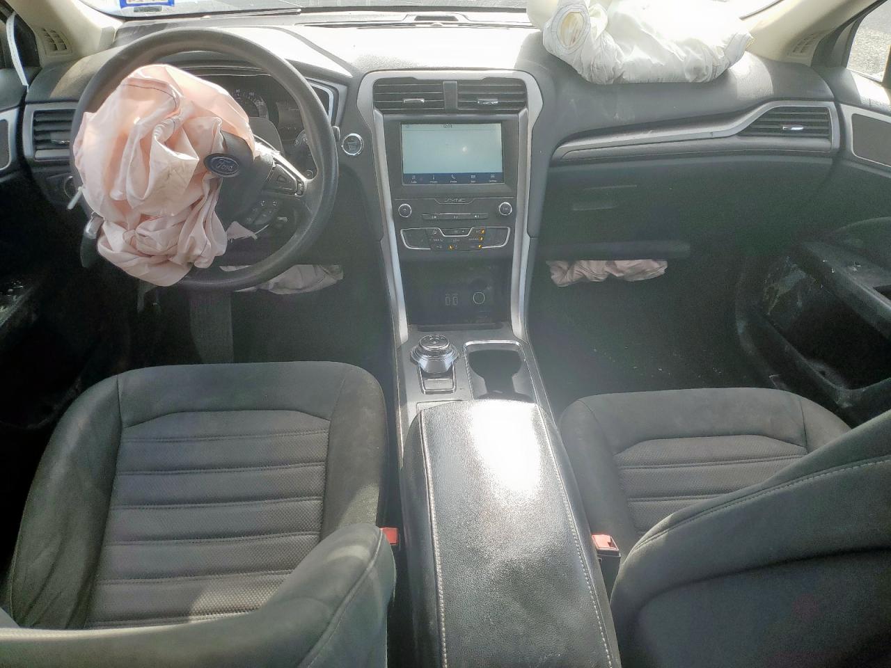 Ford Fusion Se Image 9