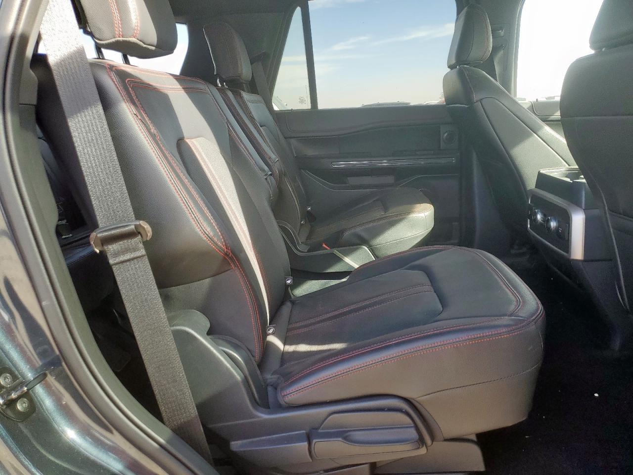 Ford Expedition Limited Image 8