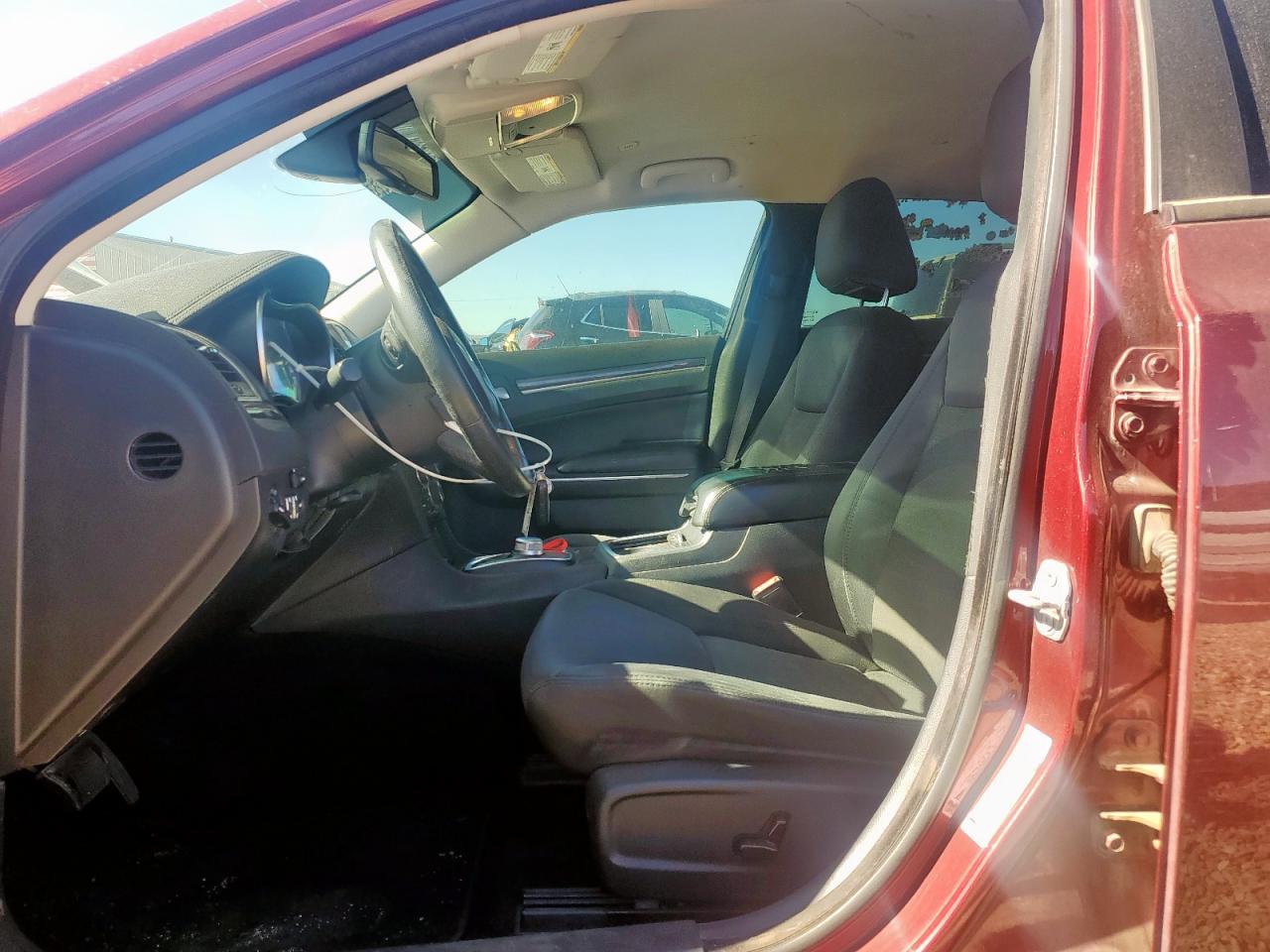 Chrysler 300 Touring Image 2