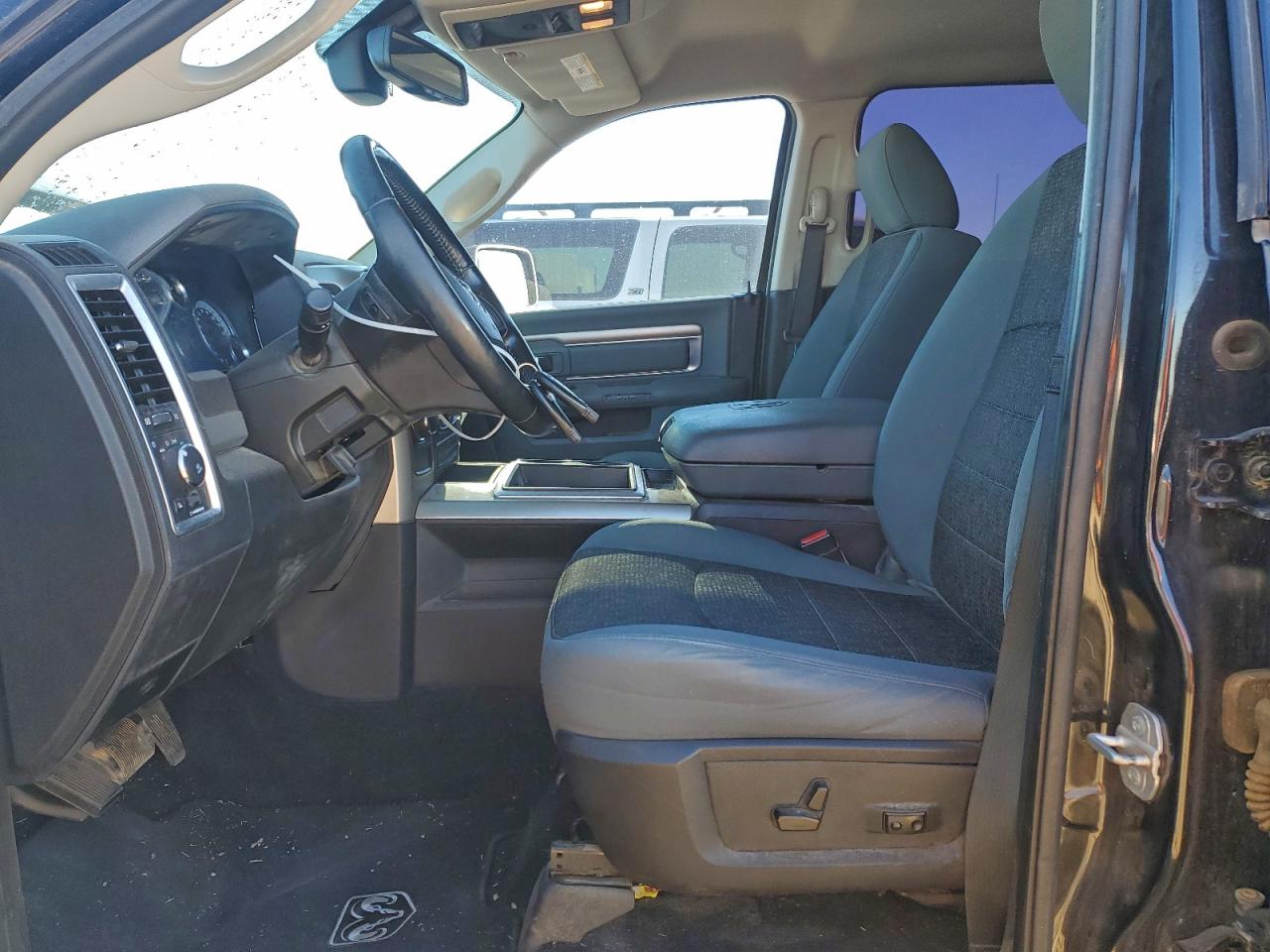 Ram 1500 Slt Image 10