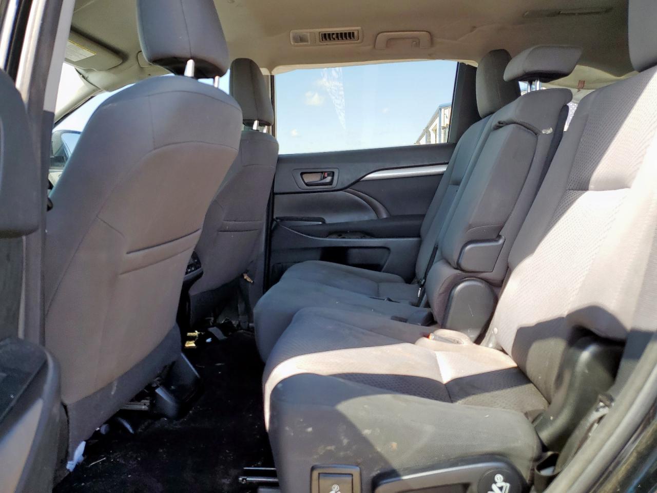 Toyota Highlander Le Image 11