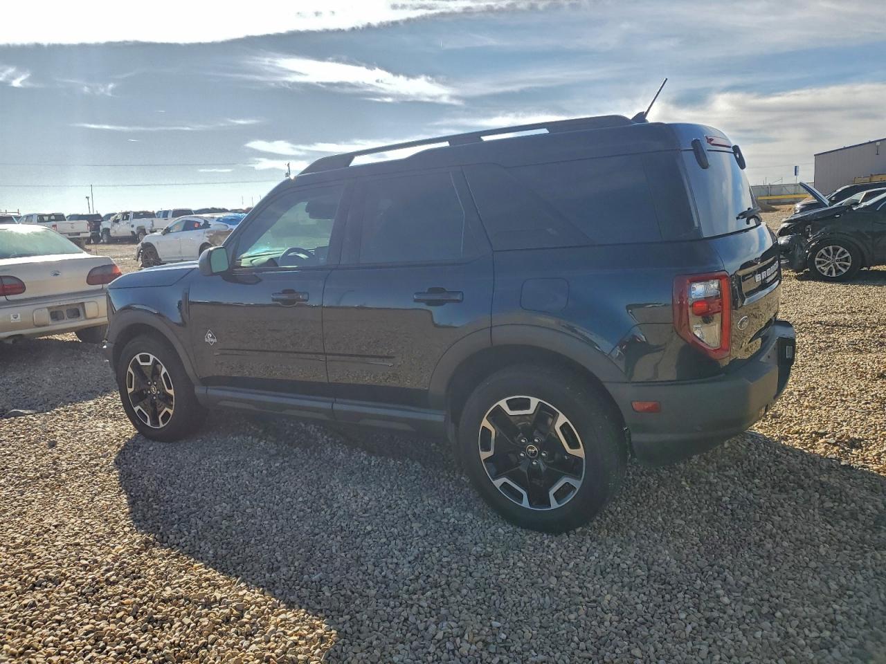 Ford Bronco Outer Banks Image 12