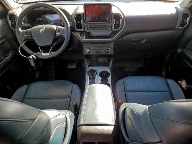 Ford Bronco Outer Banks Image 9