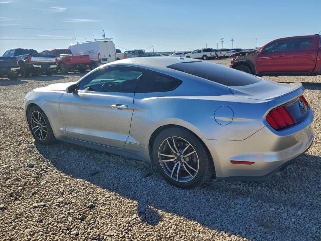 Ford Mustang Image 3