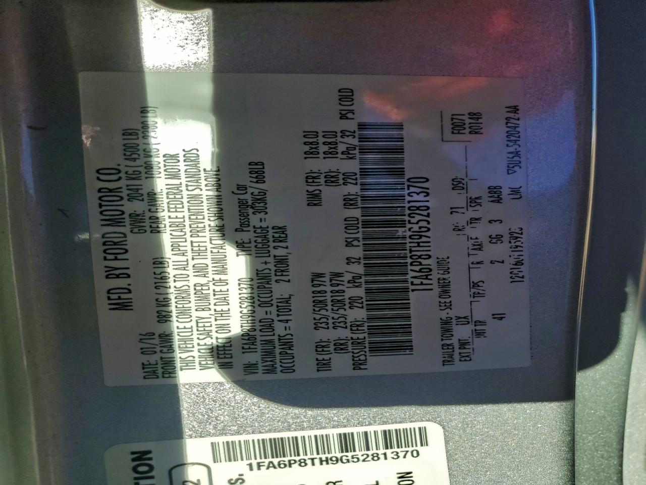 Ford Mustang Image 2