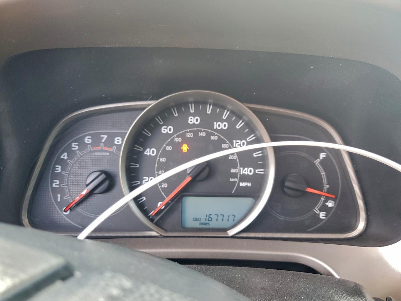 Toyota RAV4 Le Image 13